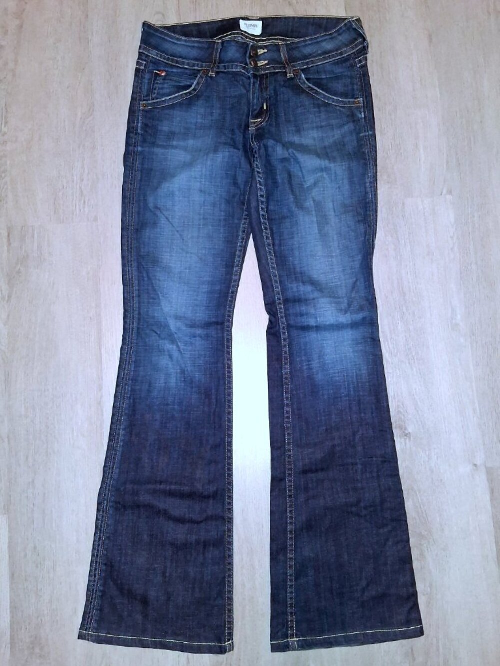 Hudson Flared Jeans Size 27 Dark Wash Denim Distressed Wide Leg Flares Boot Cut